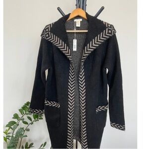 Max Studio Black and Cream Cardigan